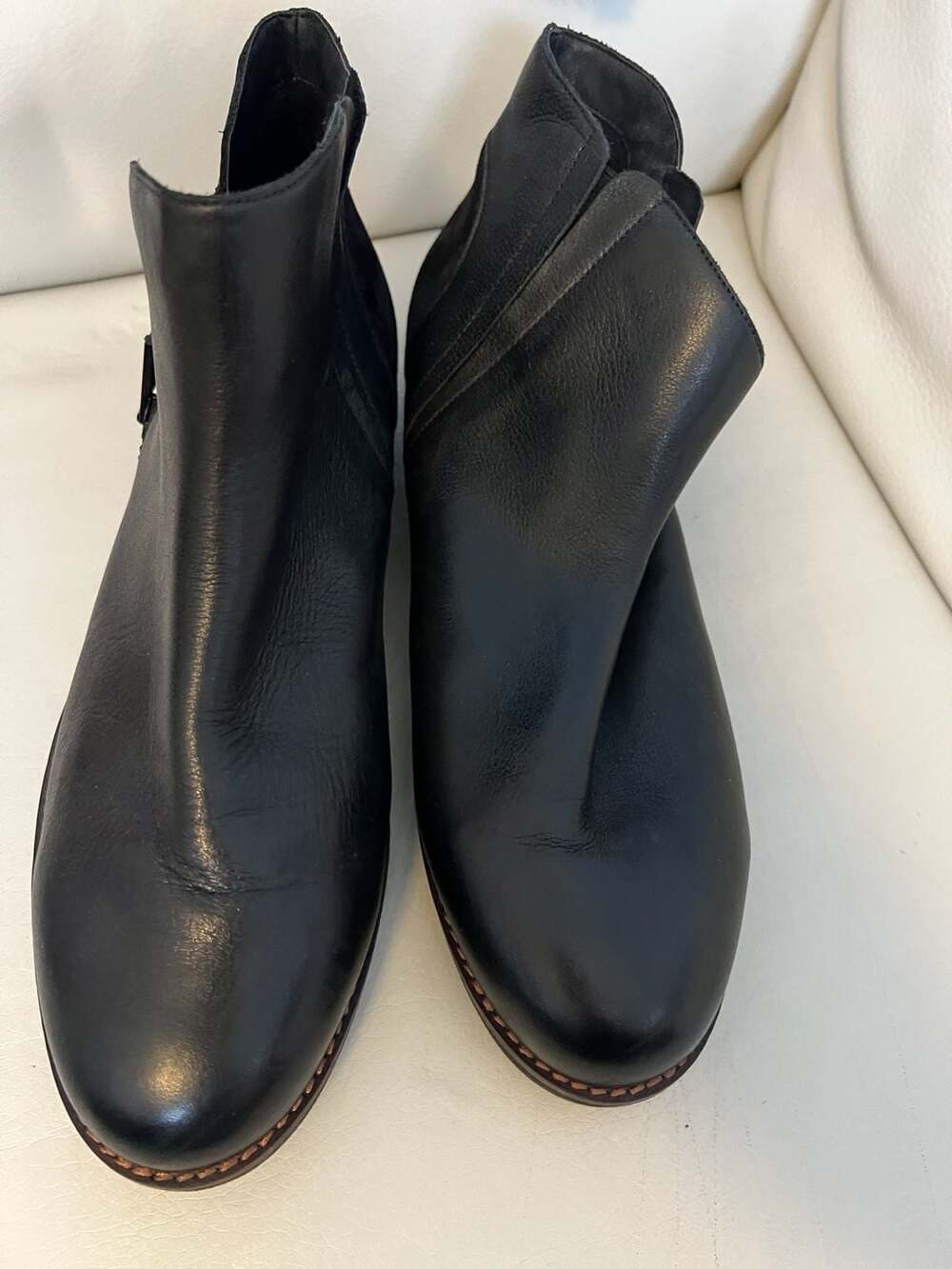 SoftWalk Women's Wesley Leather Ankle Boots
